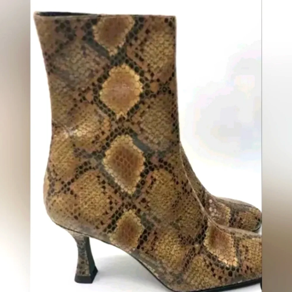 Free people | Brown Snakeskin Leather Kitty heel | size (39)